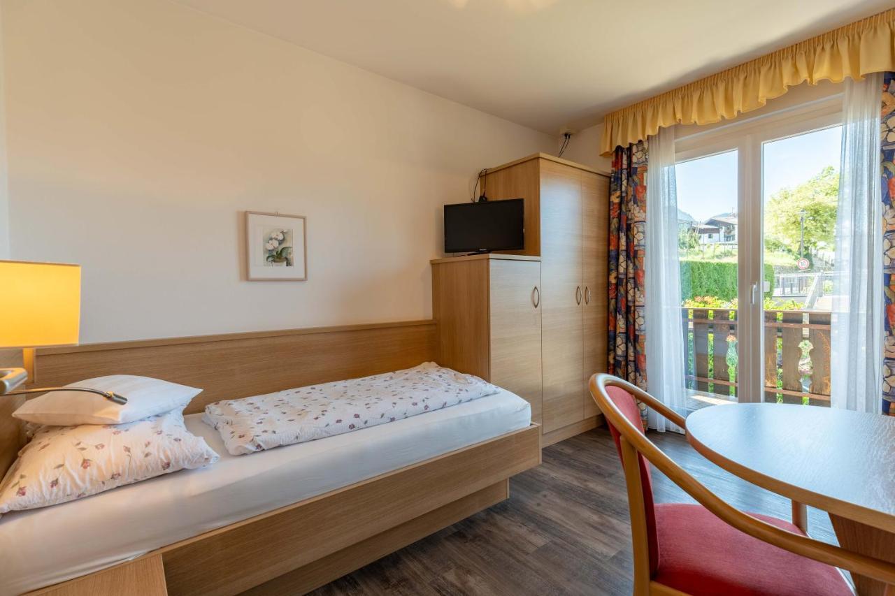 Garni Duerrenstein Hotell Schenna Exteriör bild
